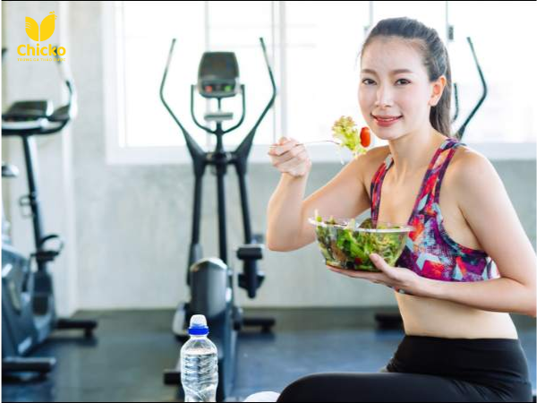 Tập gym có nên ăn lòng đỏ trứng gà không? Giải đáp A-Z 4 Nên ăn trứng kết hợp các loại rau củ khi tập gym