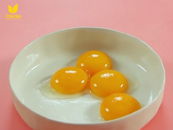 Lòng Đỏ Trứng Gà Ngâm Rượu Có Tác Dụng Gì? 2 Tác dụng lòng đỏ trứng gà ngâm rượu