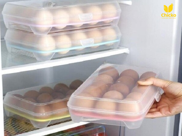 Làm Gì Với Lòng Đỏ Trứng Gà? Khám Phá Kho Báu Dinh Dưỡng 4 bảo quản trứng gà bằng tủ lạnh